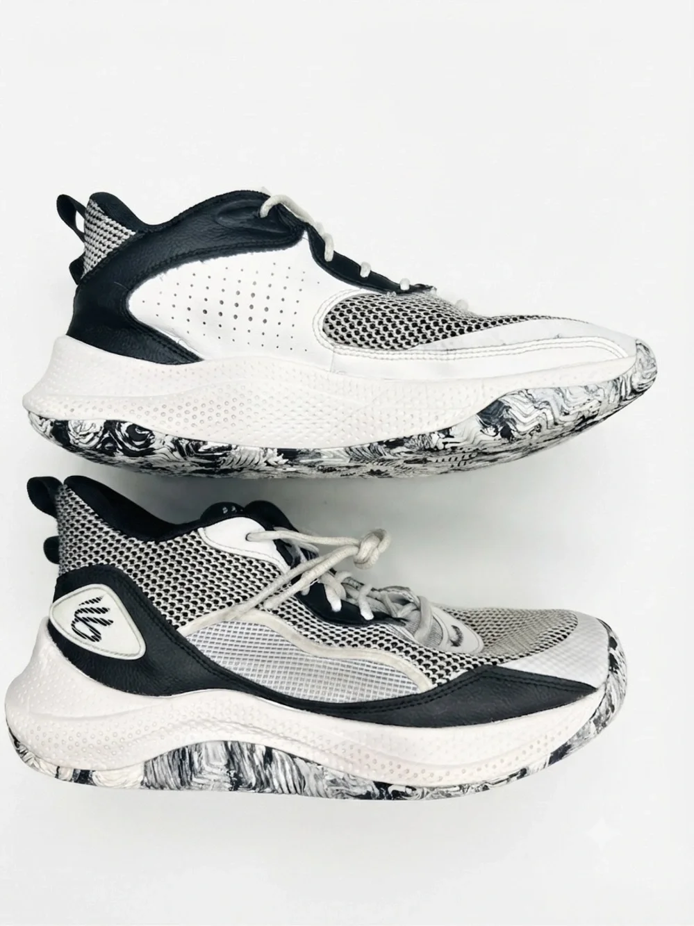 Under Armour Curry 3Z 24 Black and White basketball Shoe size 10.5